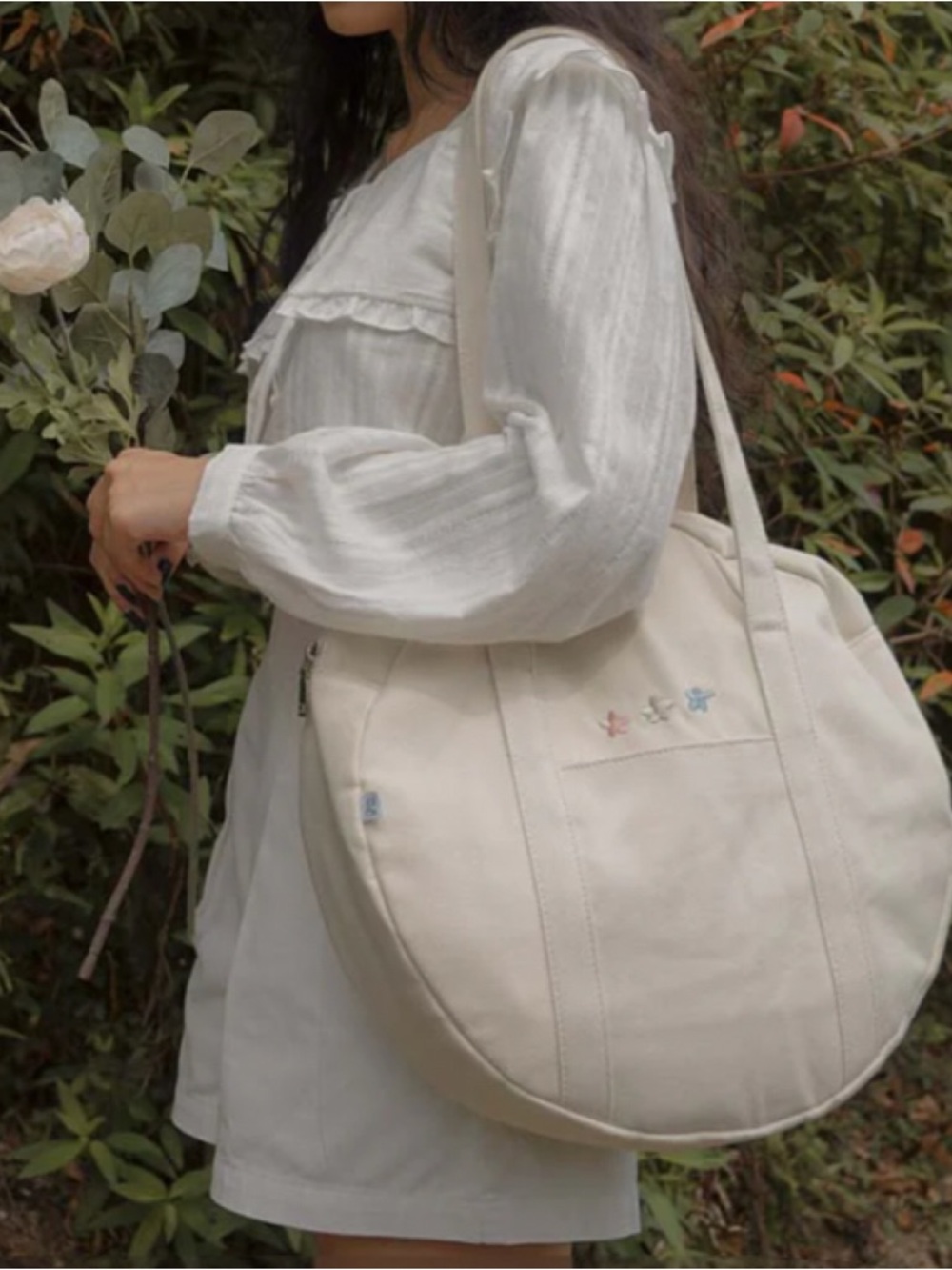 NWT GOOD TOTES Good Times Circle Sea Sage Canvas Floral Embroidered Tote Bag